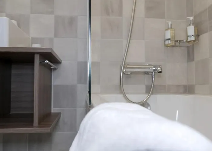 7ch Groupes Centre-ville Sauna * شامونكس